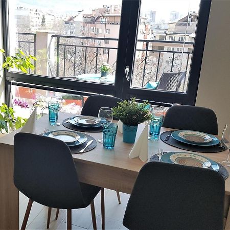 Azzurro-Top Floor Apartment In Quiet Neighborhood, Free Private Parking Варна Екстериор снимка