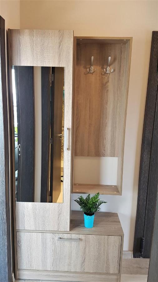 Azzurro-Top Floor Apartment In Quiet Neighborhood, Free Private Parking Варна Екстериор снимка