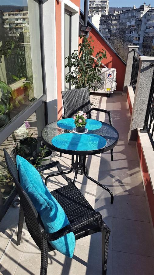Azzurro-Top Floor Apartment In Quiet Neighborhood, Free Private Parking Варна Екстериор снимка