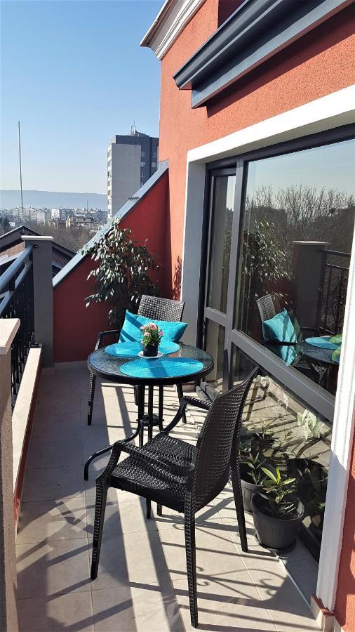 Azzurro-Top Floor Apartment In Quiet Neighborhood, Free Private Parking Варна Екстериор снимка